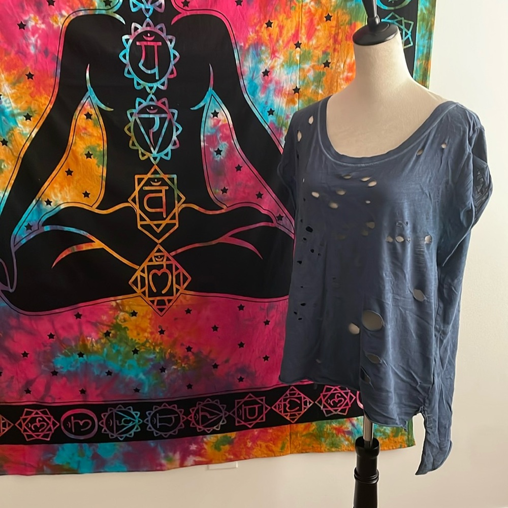We the Free Distressed Short Sleeve Tank in Blue Size M
